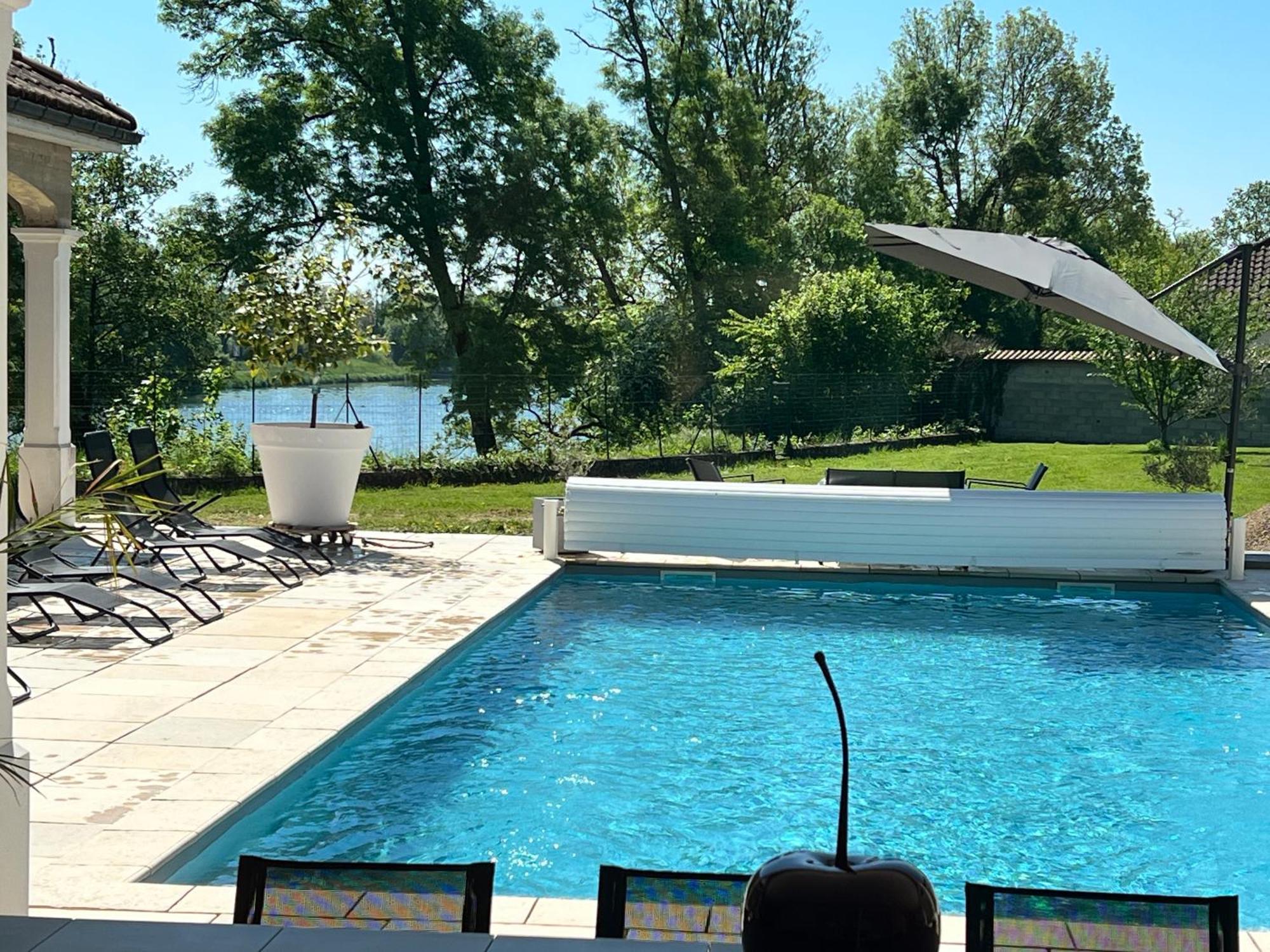 Chez Saliha Et Serge Lamarche-Sur-Saone Eksteriør billede